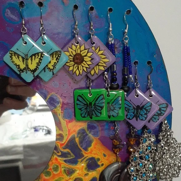 Hand Crafted Earring Jewelry Holder Painted Necklaces Vinyl Record Upcycle Wall - Picture 6 of 15